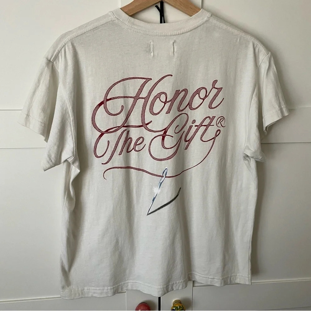 Honor The Gift T-Shirt White Woman’s Small “Thread The Needle” Graphic Sample